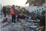 100명 태운 카자흐스탄 항공기 추락… 최소 14명 사망·35명 부상