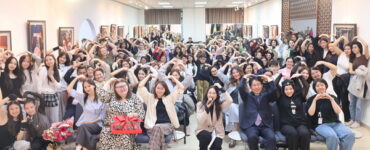 K-팝 댄스 무대로 꾸민 카자흐스탄 세종학당 졸업식 K-팝 댄스 무대로 꾸민 카자흐스탄 세종학당 졸업식